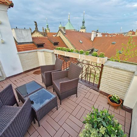 Studio Karlův Most Prag Exteriör bild