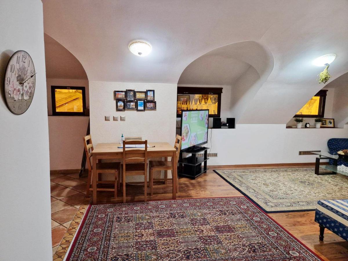 Studio Karlův Most Prag Exteriör bild